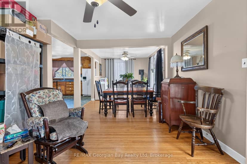 18 Brock Street — photo 14 of 34