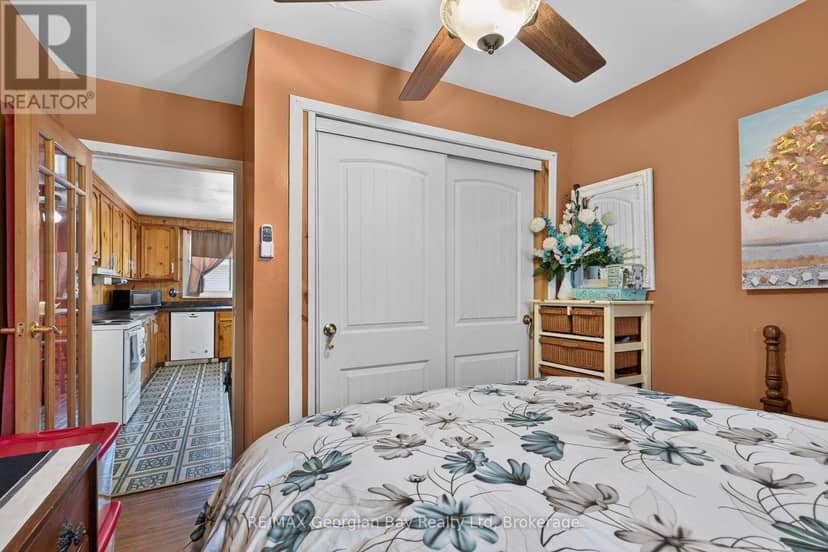 18 Brock Street — photo 17 of 34