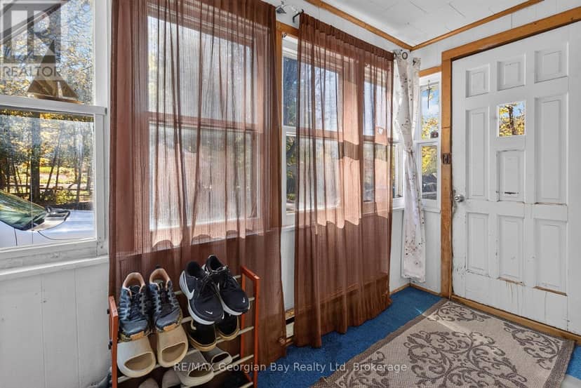 18 Brock Street, Penetanguishene, photo 3