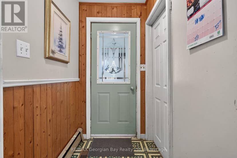 18 Brock Street, Penetanguishene, photo 4