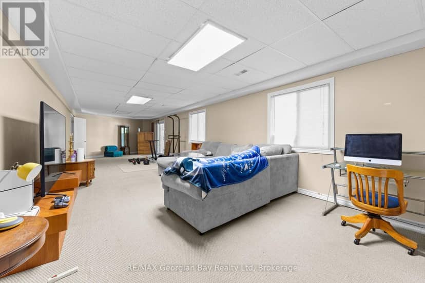 477 Albert Street — photo 24 of 40