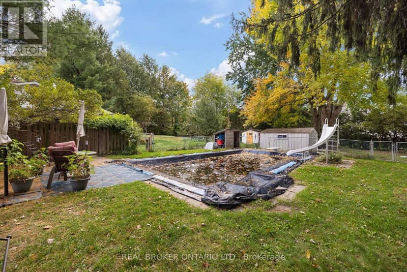 23 Louise Crescent — photo 27 of 36