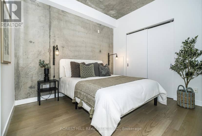 611 - 25 Stafford Street — photo 16 of 36
