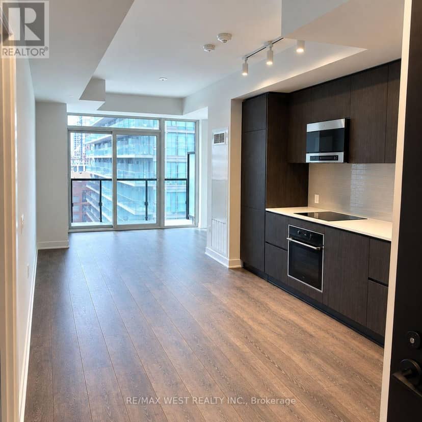 1103 - 127 Broadview Avenue, Toronto, photo 2
