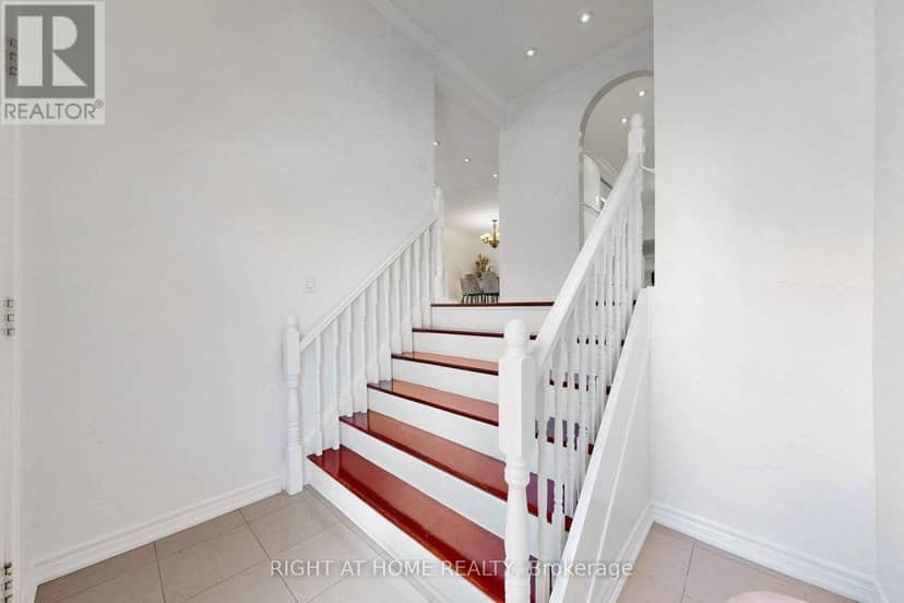 13 Clancy Drive, Toronto, photo 8