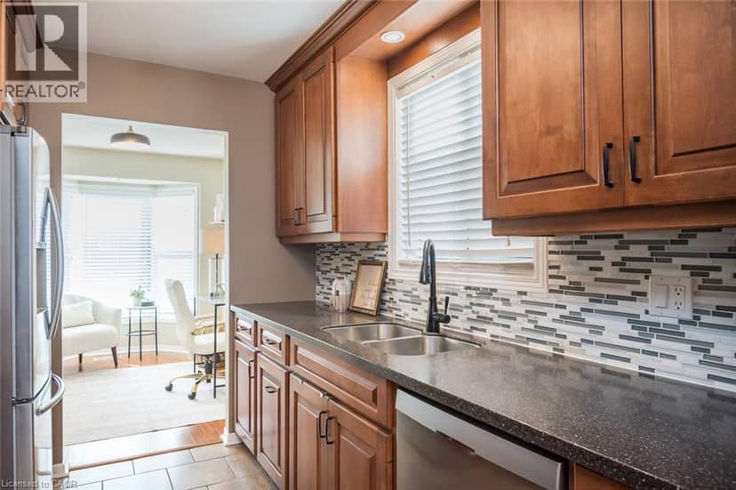45 NISKA Drive, Waterdown, photo 8