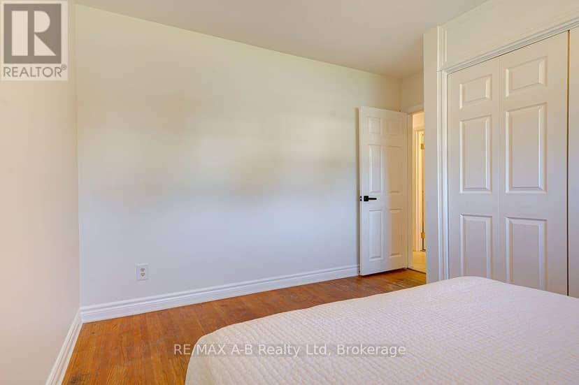 118 Feick Crescent — photo 24 of 40