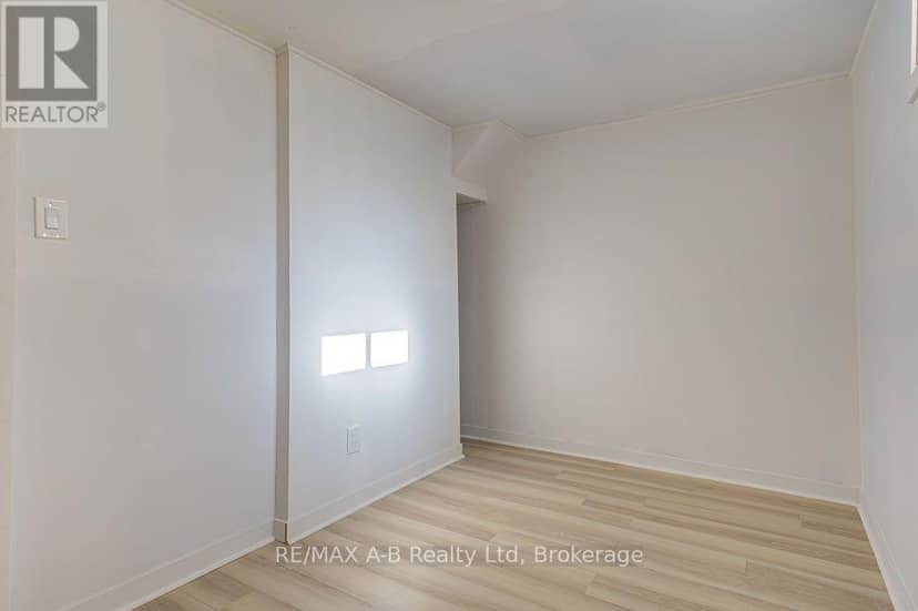 118 Feick Crescent — photo 31 of 40