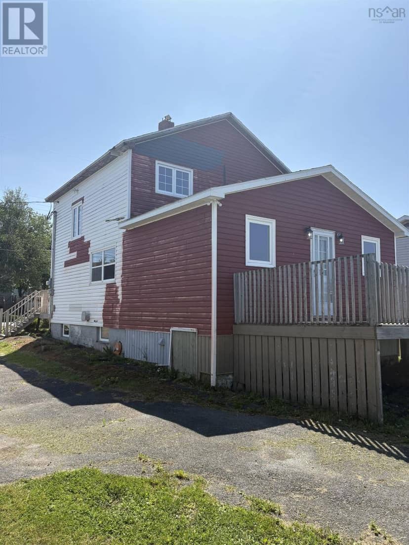 37 Bennett Street — photo 3 of 25