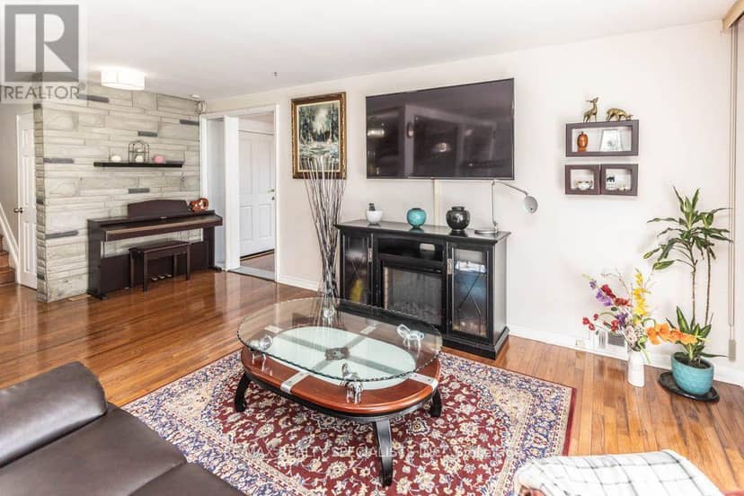 124 Roebuck Drive, Toronto, photo 7