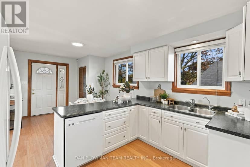 229 Phillip Murray Avenue — photo 12 of 40
