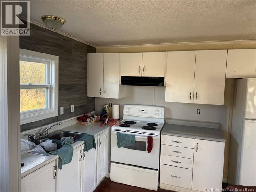 558 Bonita Avenue — photo 13 of 14