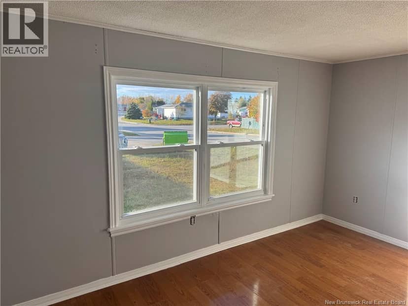 558 Bonita Avenue — photo 14 of 14
