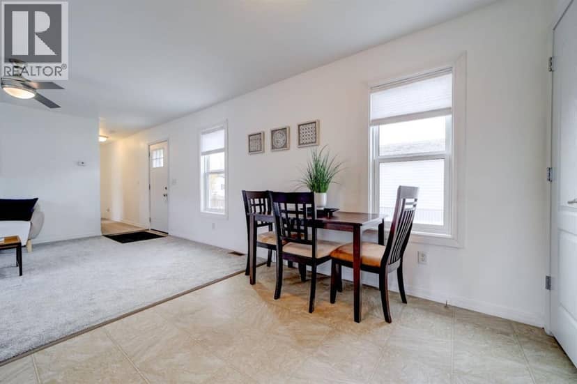 316 Spurline Avenue — photo 11 of 40