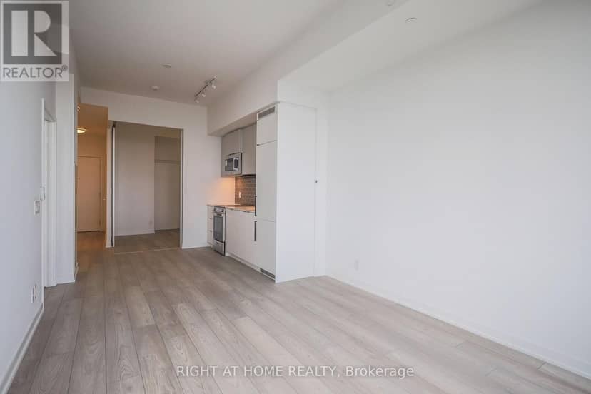 1209 - 285 Dufferin Street — photo 12 of 34