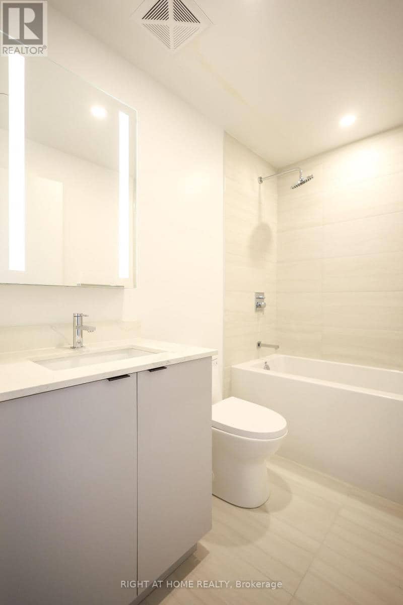 1209 - 285 Dufferin Street — photo 17 of 34