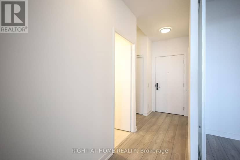 1209 - 285 Dufferin Street — photo 7 of 34