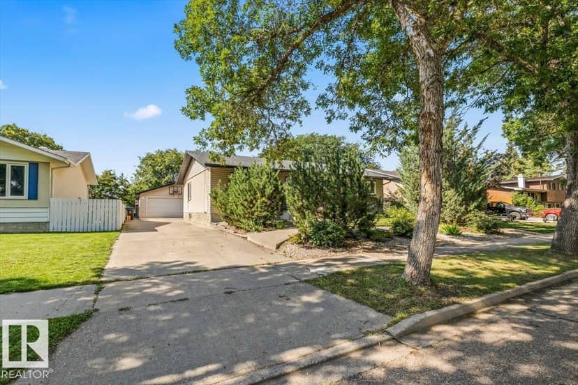 9212 93 ST — photo 39 of 40