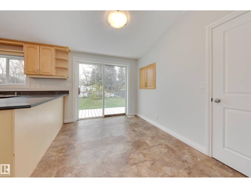 4908 51 AV — photo 14 of 40
