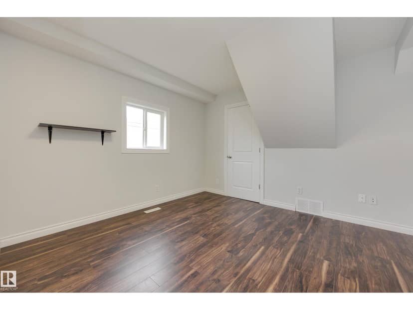 4908 51 AV — photo 15 of 40
