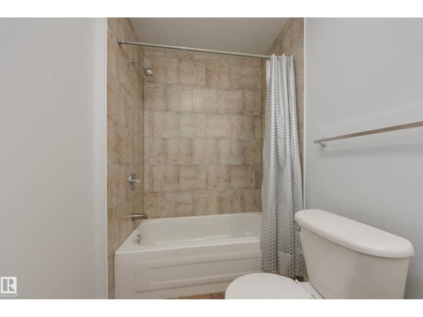 4908 51 AV — photo 19 of 40