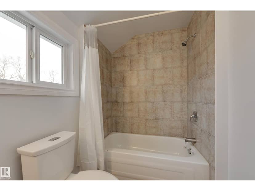 4908 51 AV — photo 25 of 40