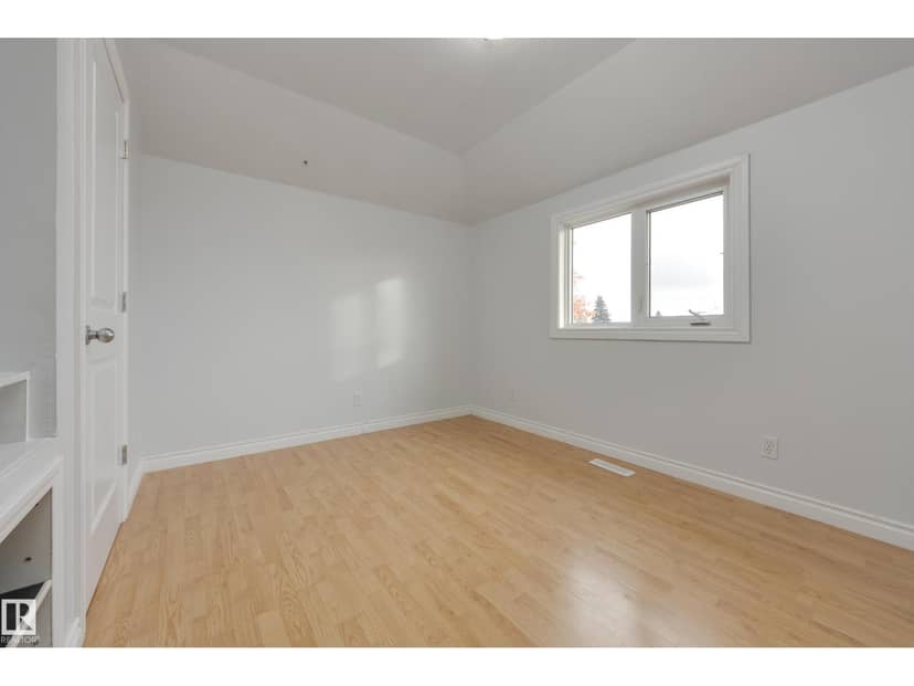 4908 51 AV — photo 26 of 40