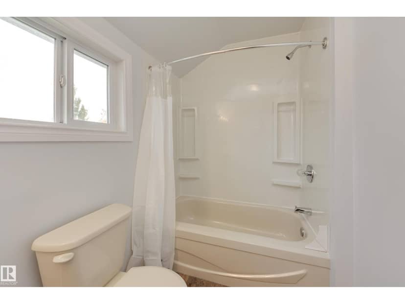 4908 51 AV — photo 29 of 40