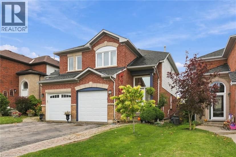 42 KILDONAN Crescent — photo 1 of 40