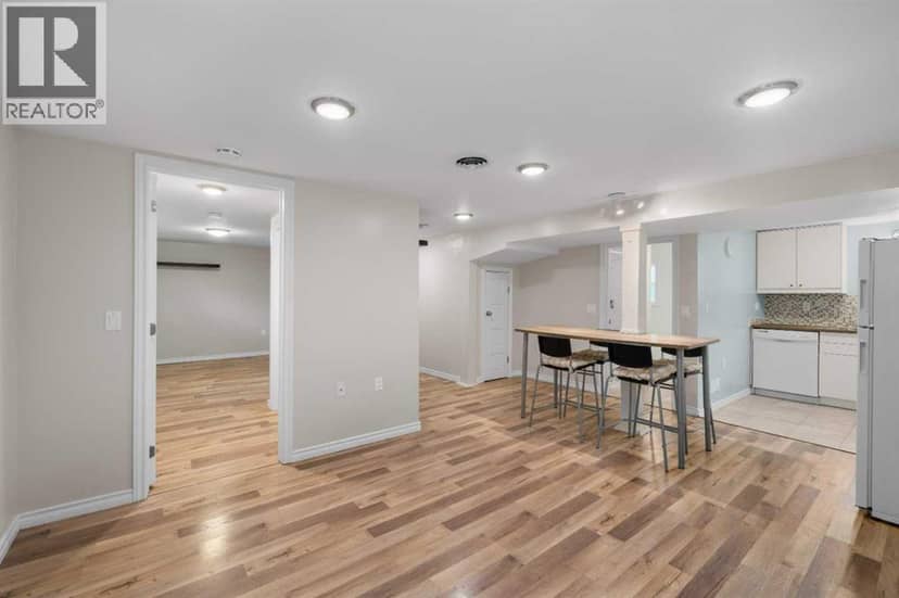 239 24 Avenue NE — photo 33 of 40