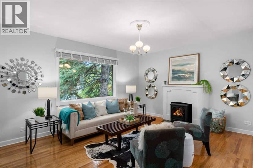 239 24 Avenue NE, Calgary, photo 3