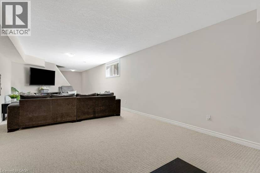 27 IRONGATE Drive — photo 40 of 40