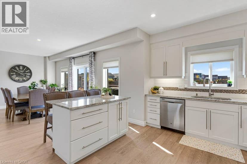 27 IRONGATE Drive — photo 18 of 40