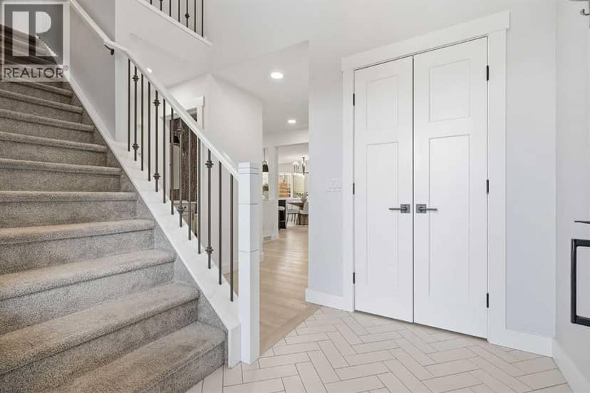 130 Chapman Close SE — photo 20 of 40
