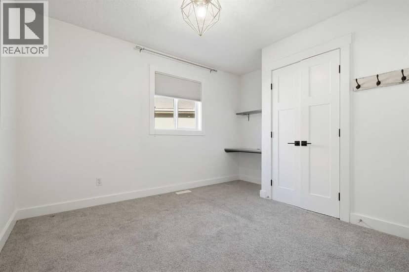 130 Chapman Close SE — photo 30 of 40