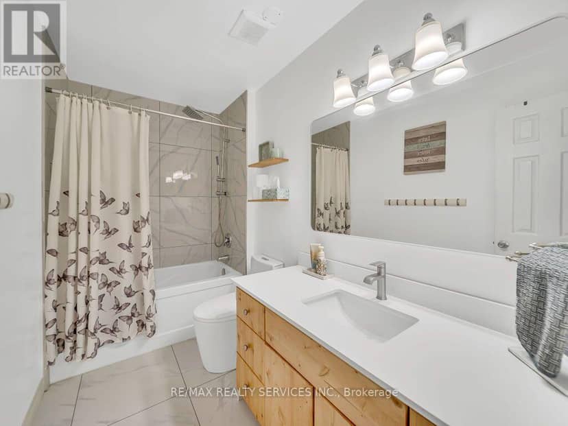 158 Fanshawe Drive — photo 33 of 40