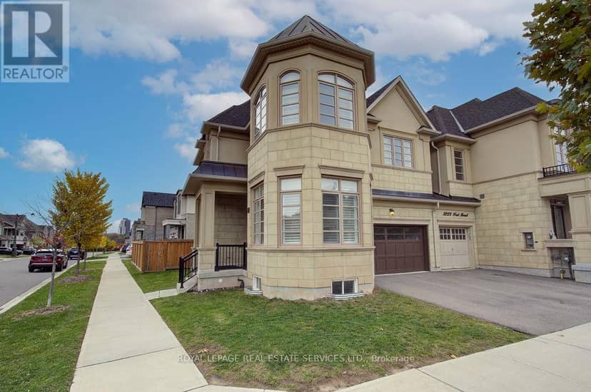 134 Zachary Crescent, Oakville, photo 2