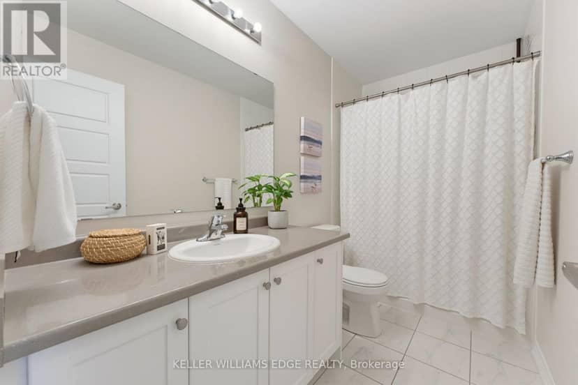 739 Banks Crescent — photo 21 of 35