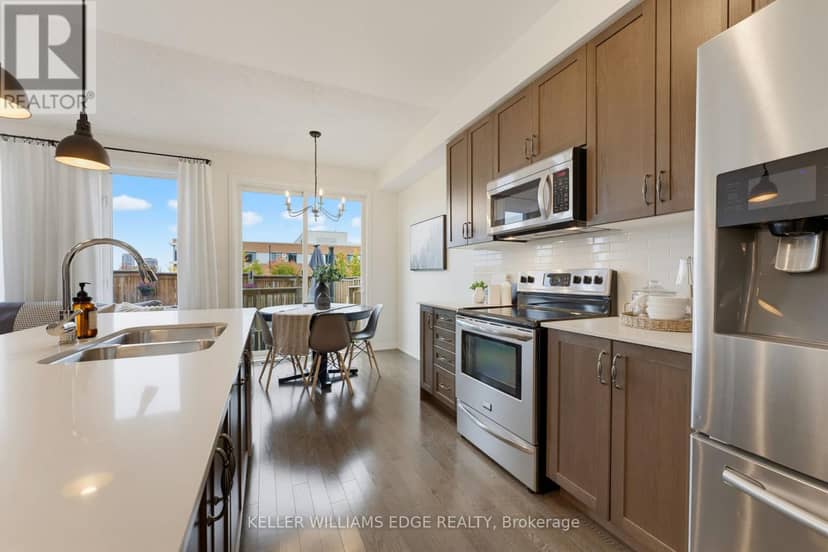 739 Banks Crescent — photo 9 of 35
