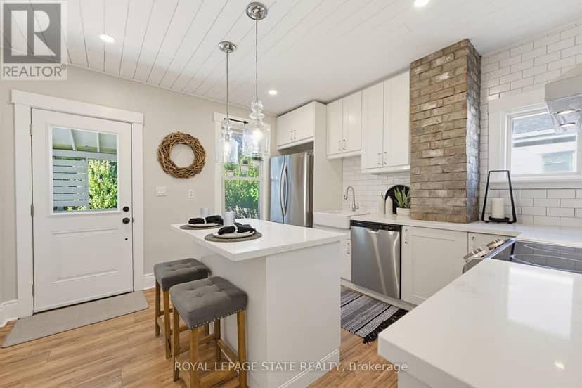 206 Craigroyston Road — photo 12 of 40
