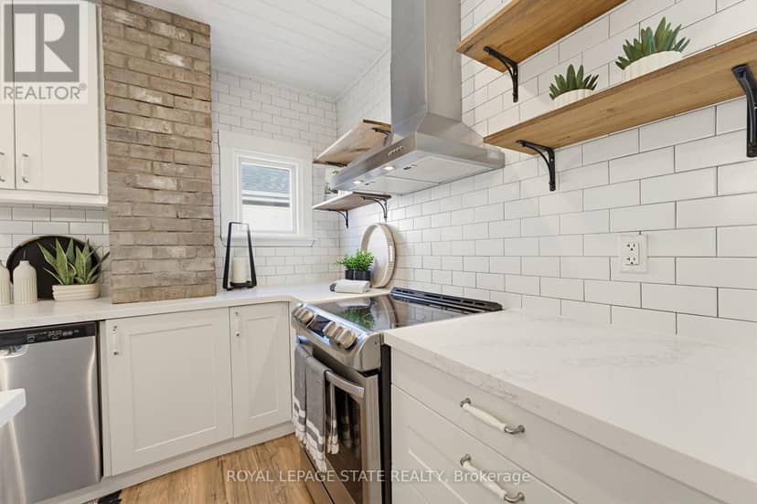 206 Craigroyston Road — photo 13 of 40