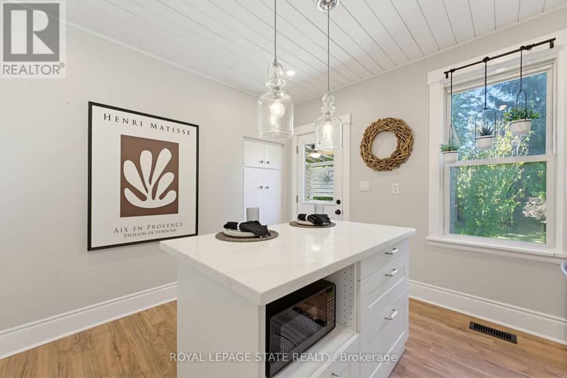 206 Craigroyston Road — photo 14 of 40