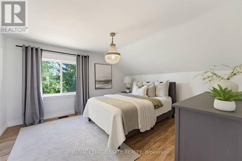 206 Craigroyston Road — photo 20 of 40