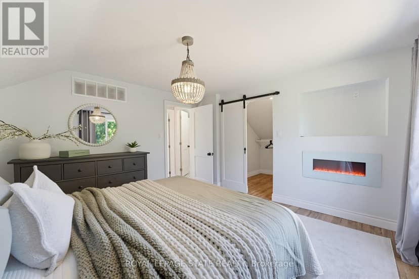 206 Craigroyston Road — photo 23 of 40