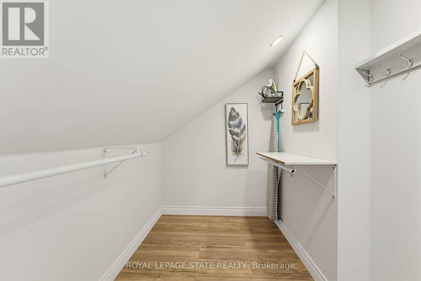 206 Craigroyston Road — photo 24 of 40