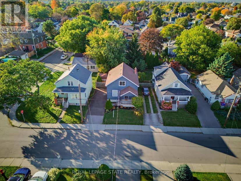 206 Craigroyston Road — photo 37 of 40