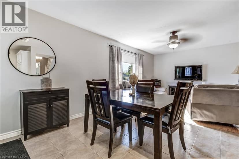 36 ALEXANDER Drive, Brantford, photo 5