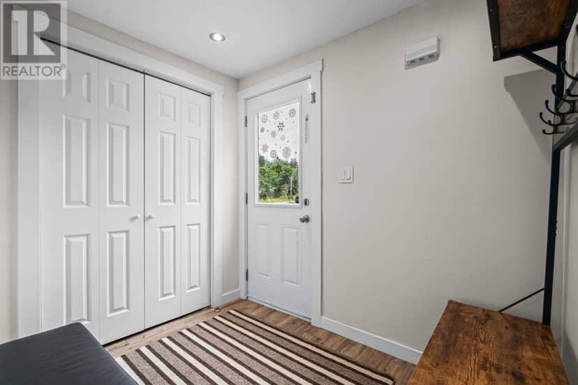 10951 Peggy's Cove Road, Seabright, photo 3
