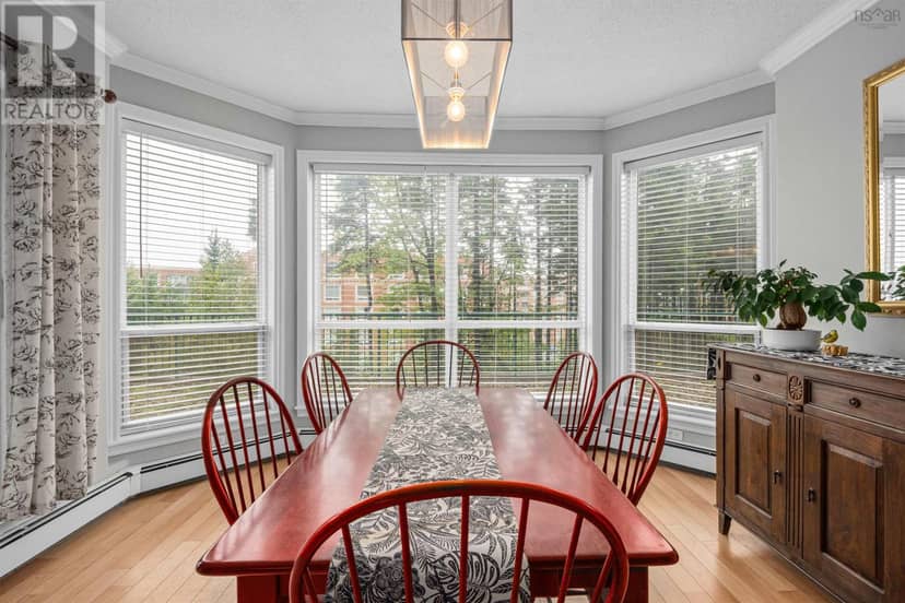 106 - 78 Regency Park Drive — photo 19 of 40