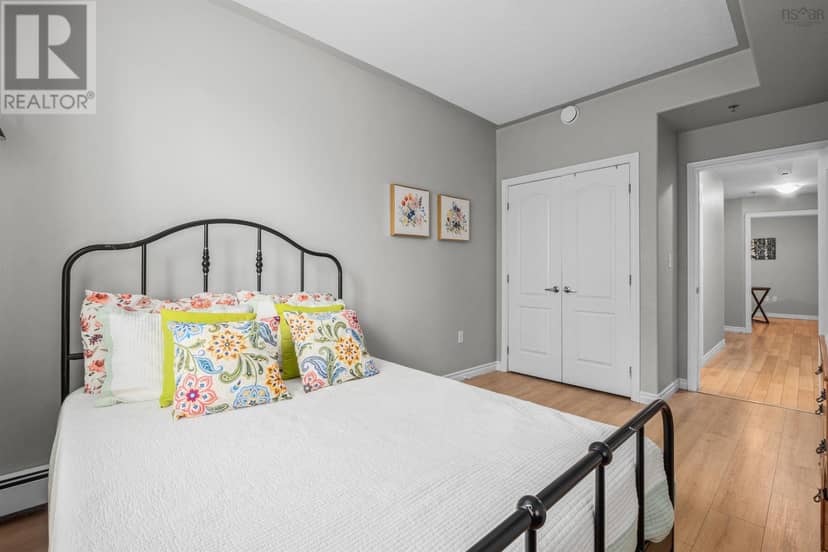 106 - 78 Regency Park Drive — photo 35 of 40